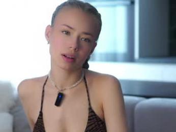 sammymally — modelo de webcam en línea en chaturbate