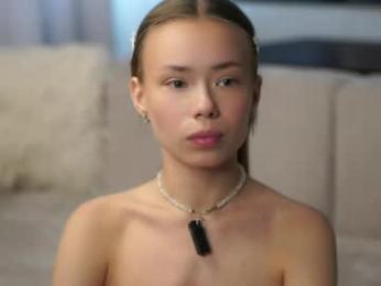 sammymally — modelo de webcam en línea en chaturbate