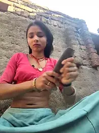 R_Roshni — Stripchat stream photo (Mar 2026)