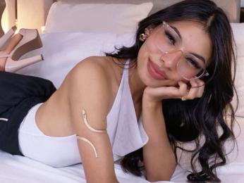 MayaRouge — modelo de webcam en línea en livejasmin
