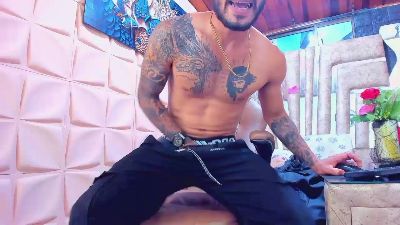 FerchoDanielxxl — Cam4 stream photo (Apr 2026)