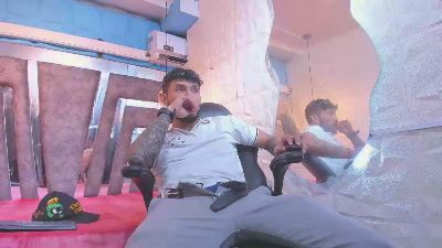 FerchoDanielxxl — Cam4 stream photo (Apr 2026)