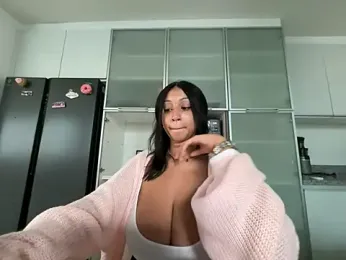 Naomisroom — modelo de webcam en línea en stripchat