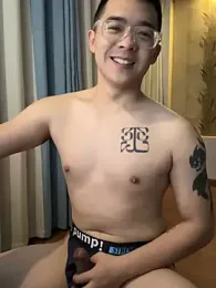 iamtobias — modelo de webcam en línea en stripchat
