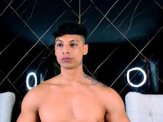 Owen Wolfe — flirt4free