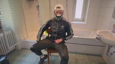 m_daniel_ — Cam4 stream photo (Apr 2026)