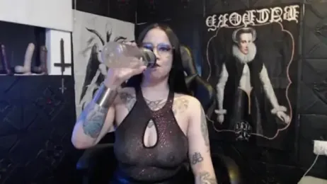 Evil_Queen_666 — stripchat