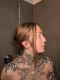 Elenascrib — Stripchat stream photo (Apr 2026)