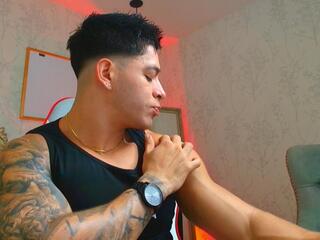 Alan Thompson — flirt4free