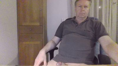 must_cum — Cam4 stream photo (Apr 2026)