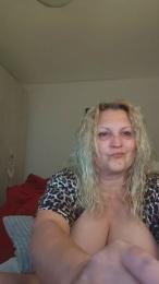 medeeahot — Cam4 stream photo (Mar 2026)