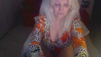 medeeahot — Cam4 stream photo (Mar 2026)