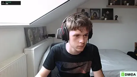 h3lon — Stripchat stream photo (Jun 2026)