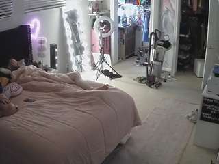 voyeurcam-house-charleys-room — Camsoda stream photo (Aug 2026)