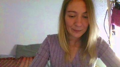 Nena_Misteriosa — modelo de webcam en línea en cam4