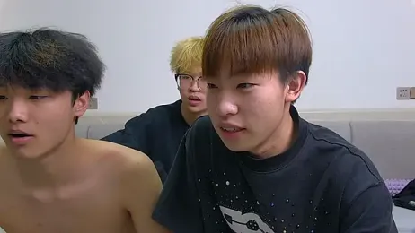 Chili-001 — modelo de webcam en línea en stripchat