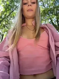 RossyMood — modelo de webcam en línea en stripchat