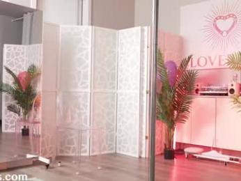 saraloverays — modelo de webcam en línea en chaturbate