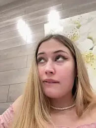 blonde_exe — Stripchat stream photo (Apr 2026)