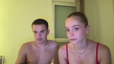 TwoForFun — modelo de webcam en línea en cam4