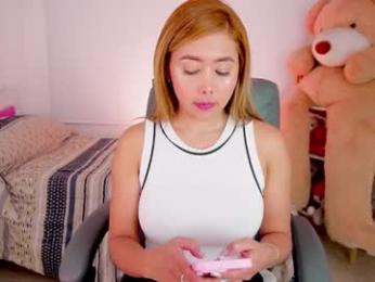 3kam_amazonian — Chaturbate stream photo (Jan 2026)