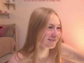 rimavvi — modelo de webcam en línea en chaturbate