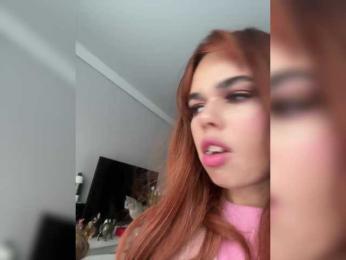 GiaVibey — modelo de webcam en línea en bongacams