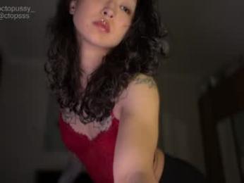 _octopussy_ — Chaturbate stream photo (May 2026)