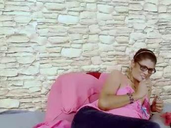 indianallure — Chaturbate stream photo (Apr 2025)