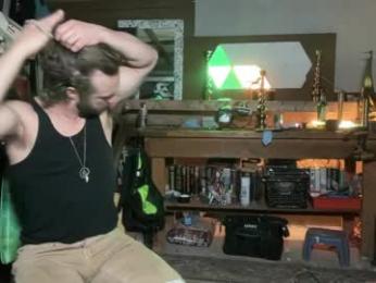 straightishd — Chaturbate stream photo (Apr 2026)