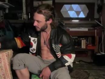 straightishd — Chaturbate stream photo (Apr 2026)