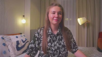 OzellBelfast — Cam4 stream photo (Apr 2026)