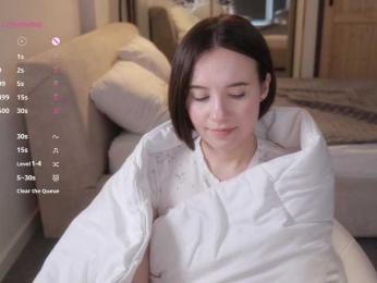 MissEssie — modelo de webcam en línea en bongacams