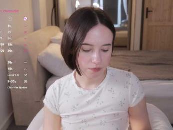 MissEssie — modelo de webcam en línea en bongacams