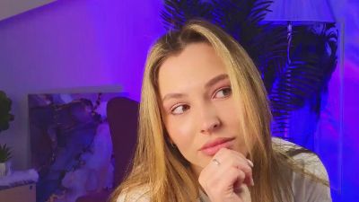 VannessaStrotz — Cam4 stream photo (Apr 2026)