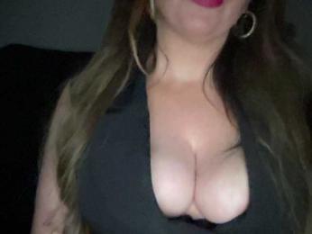Djelina940 — modelo de webcam en línea en bongacams