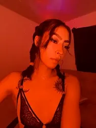 Ounla_Sweet — Stripchat stream photo (Apr 2026)