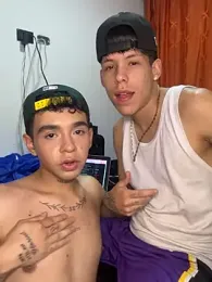 Yoskingg_moisest — modelo de webcam en línea en stripchat