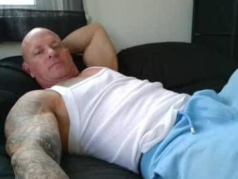 strongandhard073 — modelo de webcam en línea en chaturbate