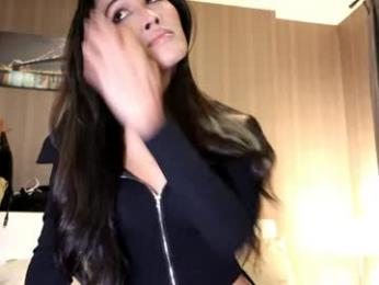 bee_thai — Chaturbate stream photo (Aug 2026)