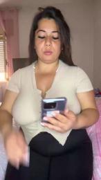 Mikela_ — modelo de webcam en línea en cam4