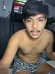 Dylannn_30 — Stripchat stream photo (Aug 2026)