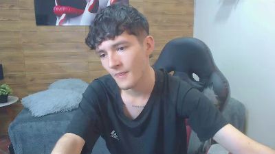 trevor_mob — Cam4 stream photo (Apr 2026)