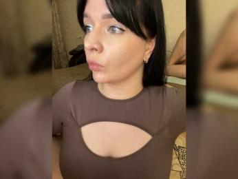 HellMor — modelo de webcam en línea en bongacams