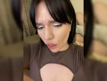 HellMor — modelo de webcam en línea en bongacams