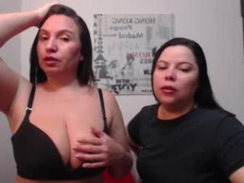 hidden_tinna — Chaturbate stream photo (Mar 2026)