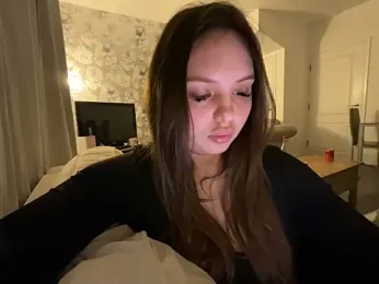 EllaStarrxxx — modelo de webcam en línea en stripchat