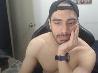 Jusstin I — modelo de webcam en línea en flirt4free