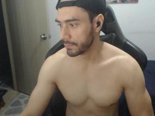 Jusstin I — modelo de webcam en línea en flirt4free