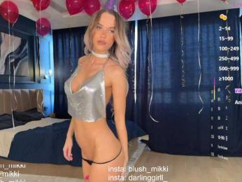 BlushMikki — modelo de webcam en línea en bongacams